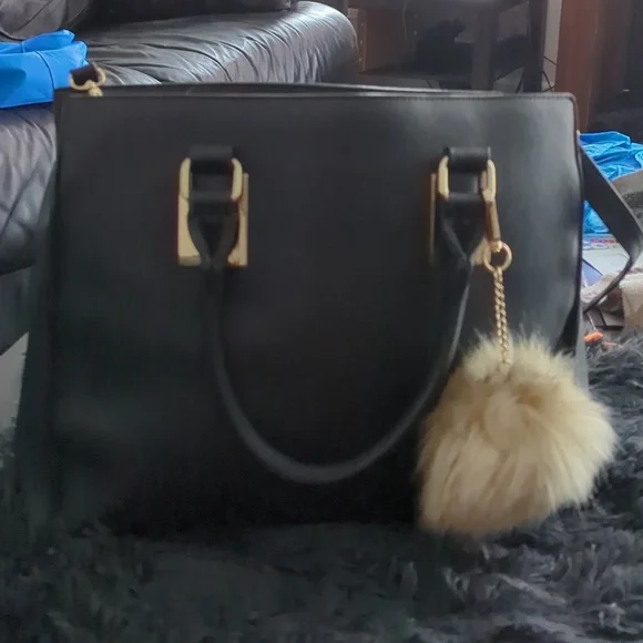 Call it Spring Purse - Picture 2 of 4